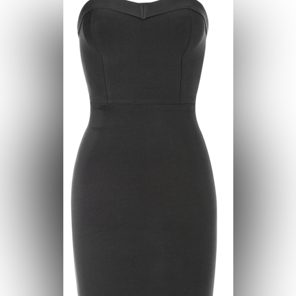 NWT - House Of CB London FABRIZIA 
BLACK BANDAGE STRAPLESS FLUTED-HEM DRESS - Picture 5 of 9